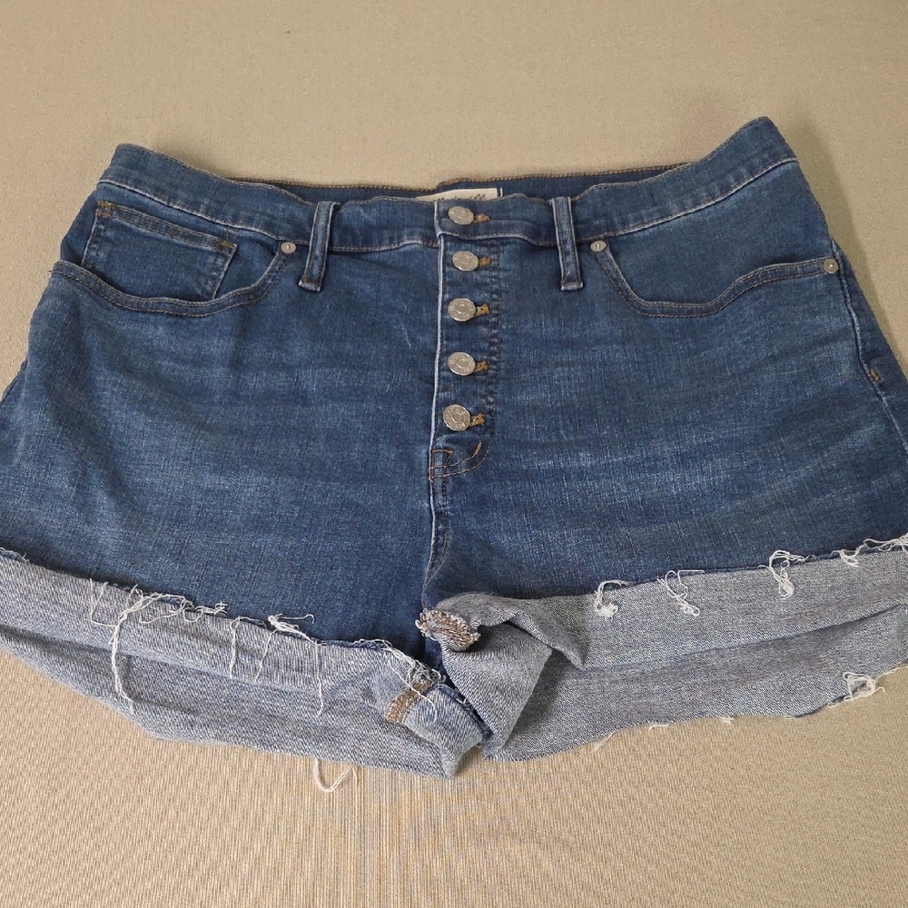 Madewell Denim Button-Fly Women Shorts SZ 32 Distressed